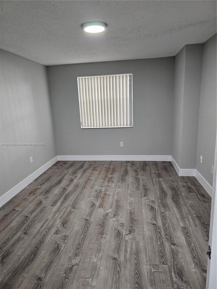 LAKEVIEW CLUB CONDO - Residential Lease