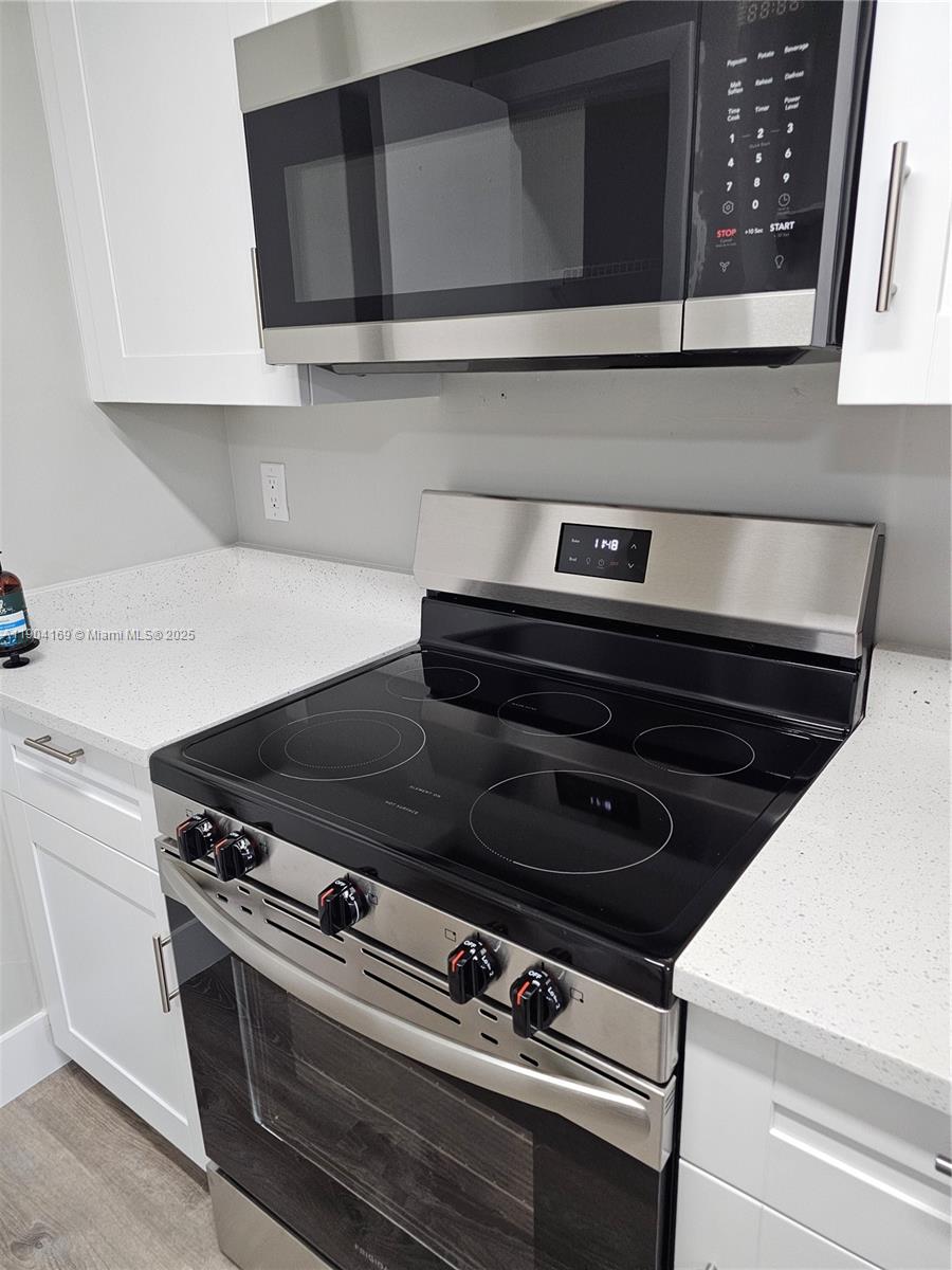 LAKEVIEW CLUB CONDO - Residential Lease