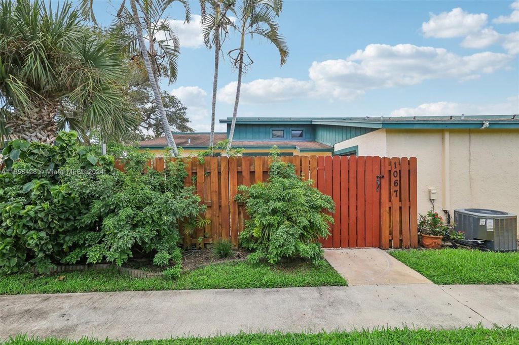 Photo of 1067 Manor Dr, Palm Springs, FL 33461 (MLS # A11658428)