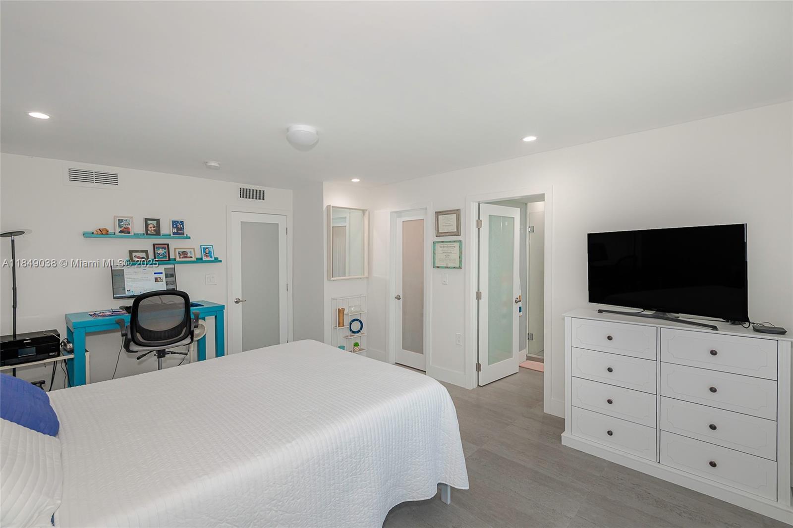 LIDO BAY - Residential