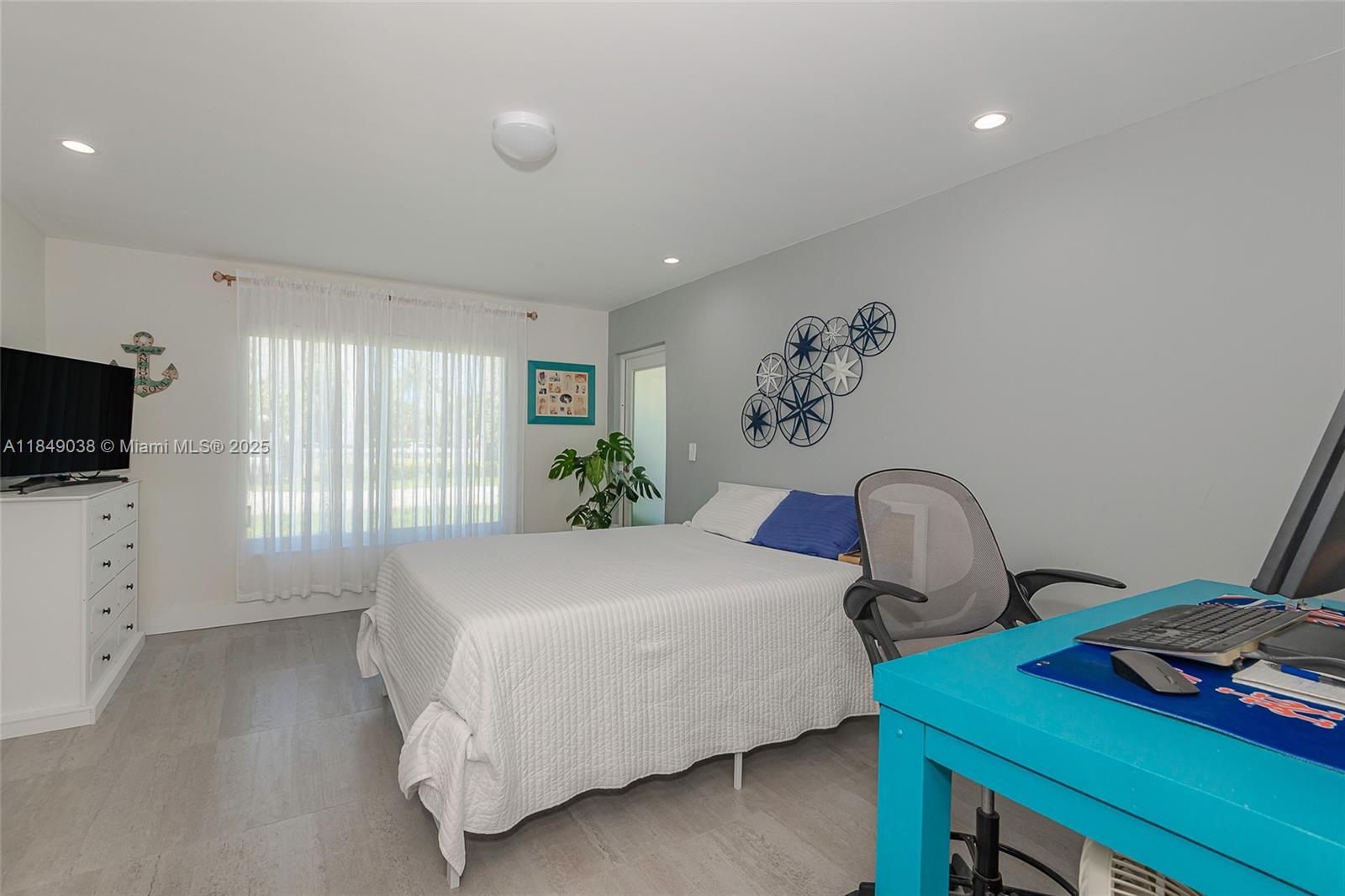 LIDO BAY - Residential