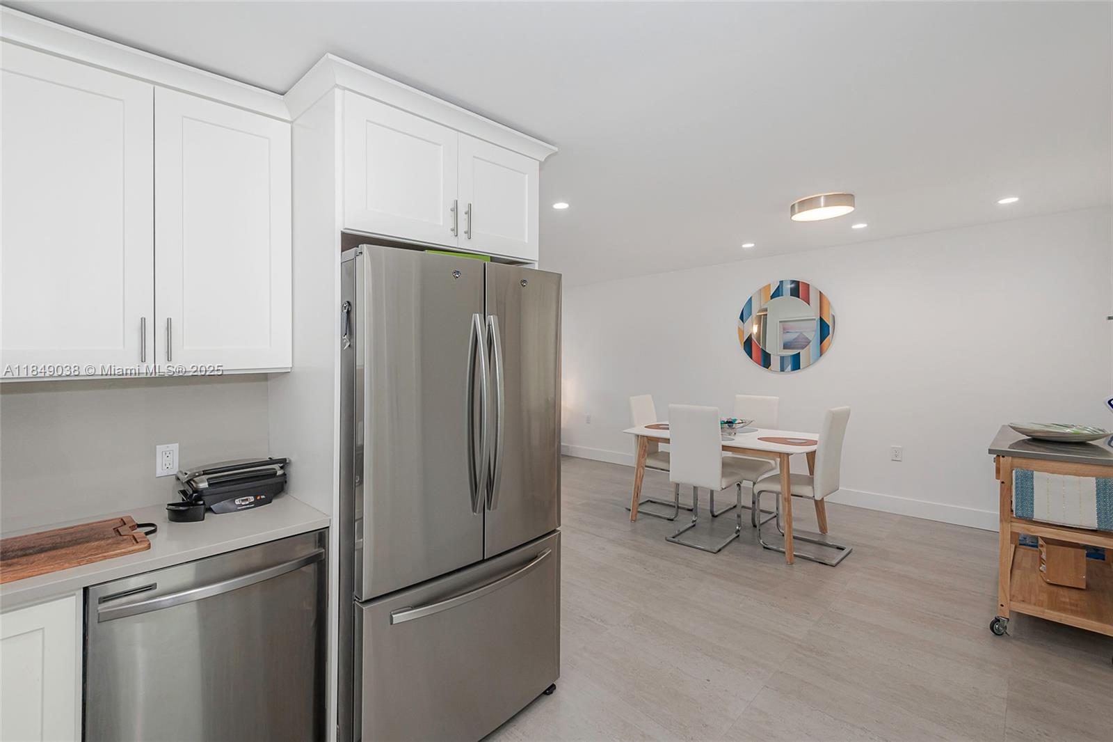 LIDO BAY - Residential