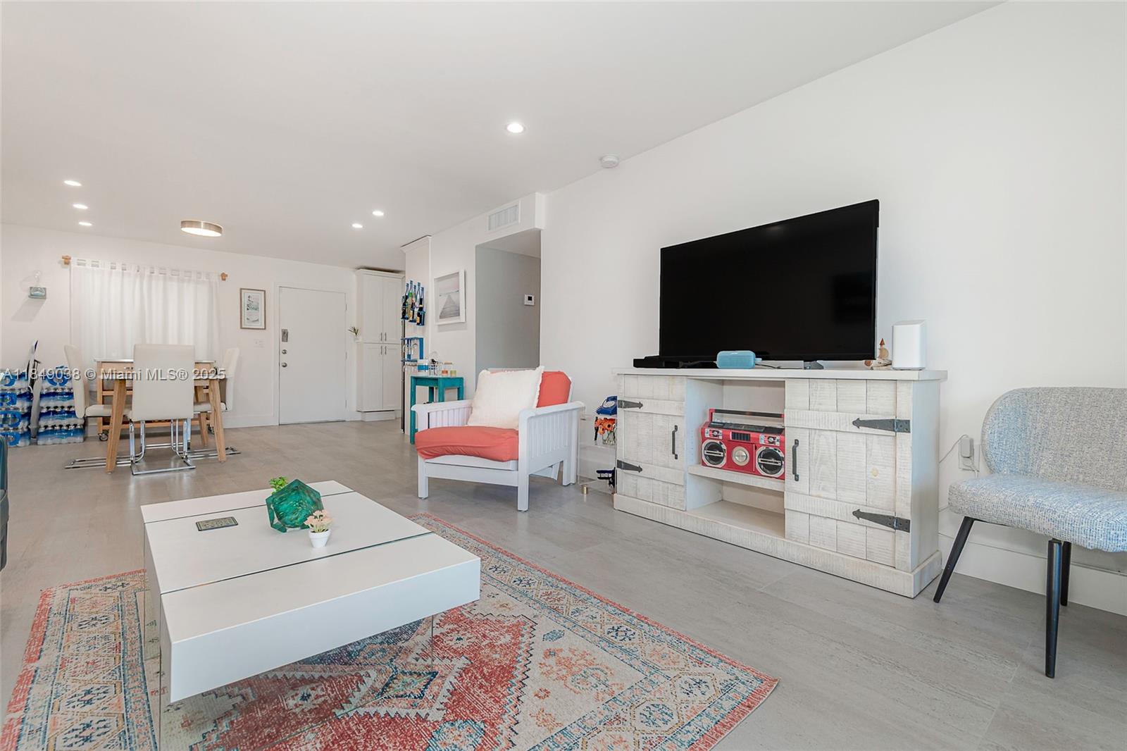 LIDO BAY - Residential