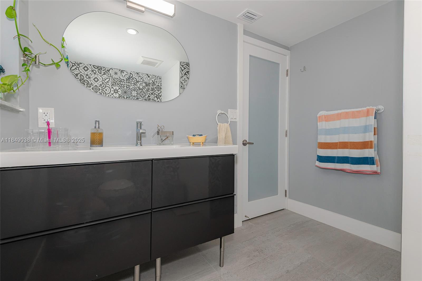 LIDO BAY - Residential