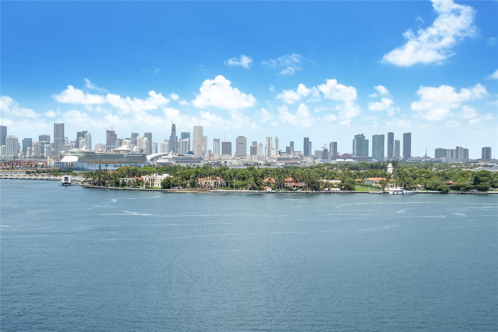 Property for Sale at 540 West Ave 1112, Miami Beach, Miami-Dade County, Florida - Bedrooms: 1 
Bathrooms: 1  - $815,000