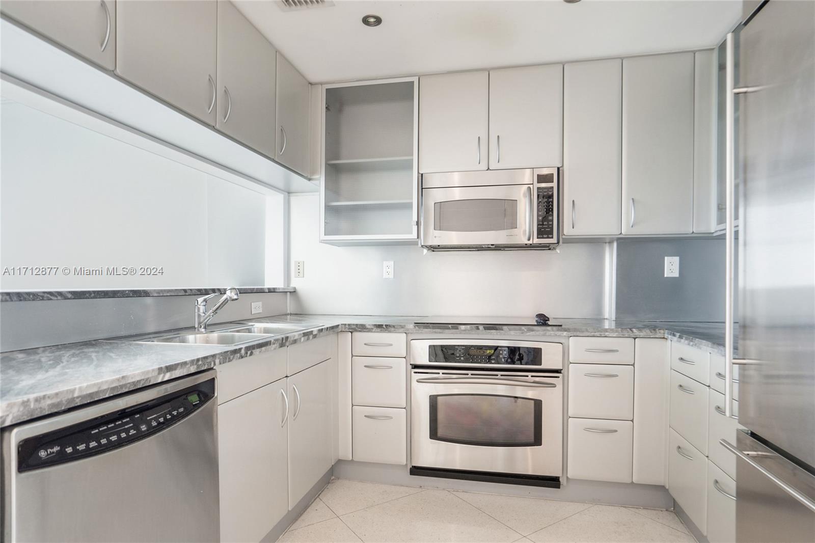 THE BENTLEY BAY CONDO - Residential