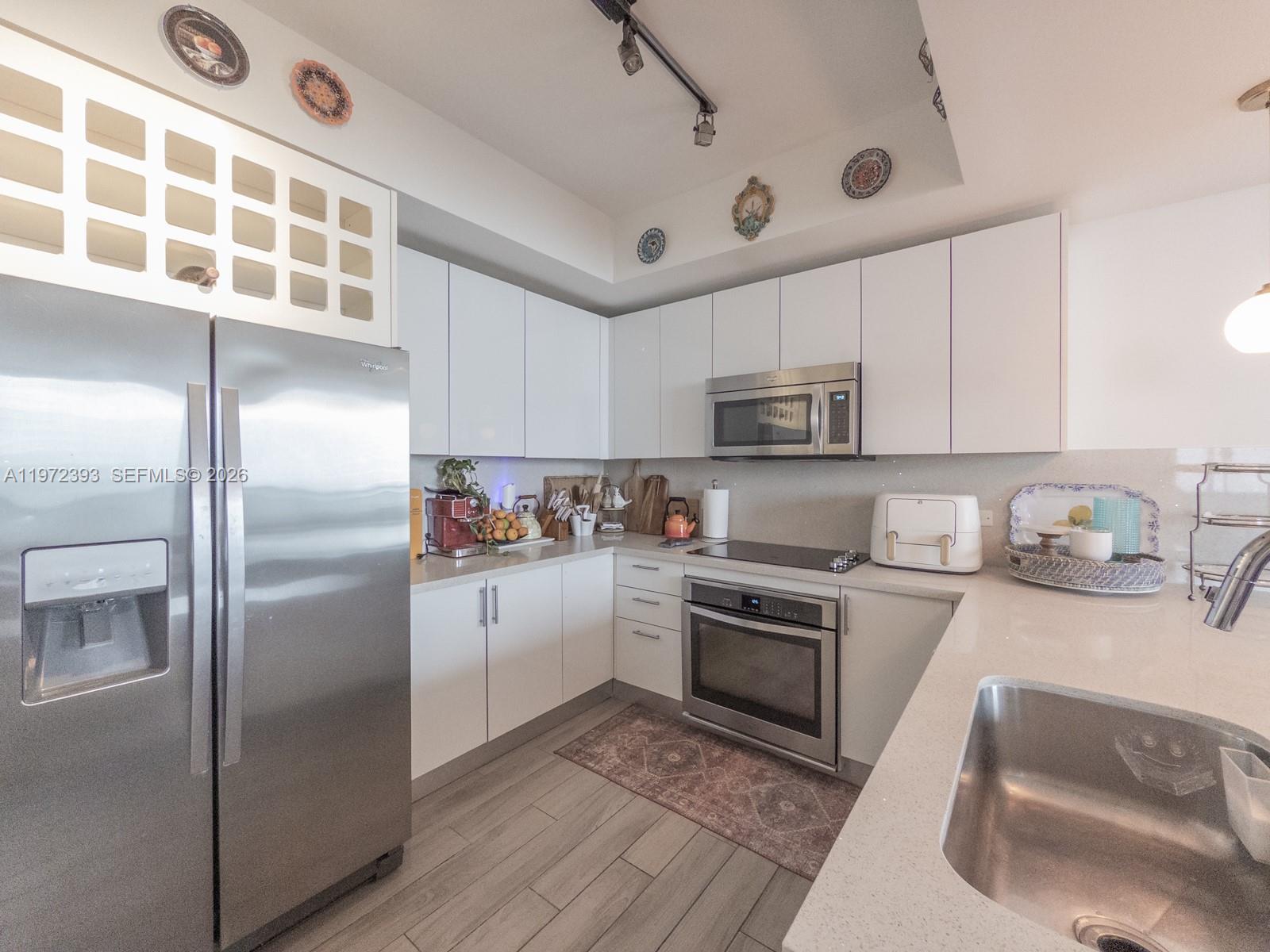 NINE AT MARY BRICKELL VIL - Residential