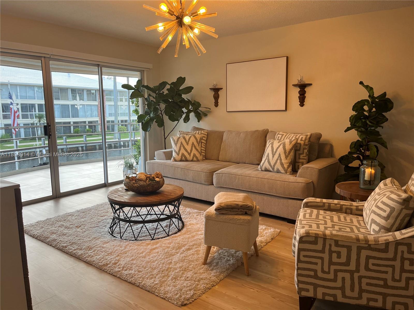 WINDSOR CONDO - Residential