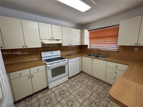 230 NW 51st Ave 230 Miami FL 33126