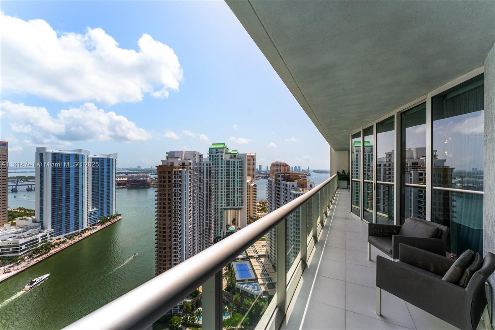 ICON BRICKELL NO TWO - Residential