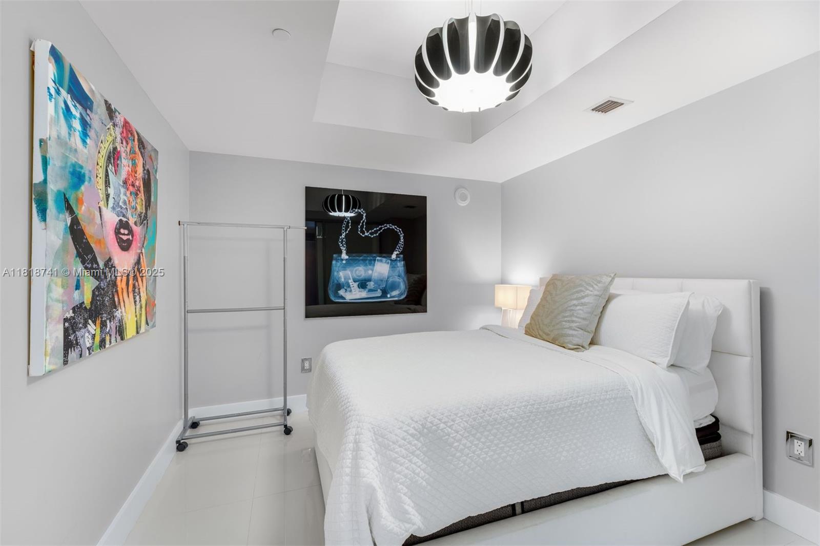 ICON BRICKELL NO TWO - Residential