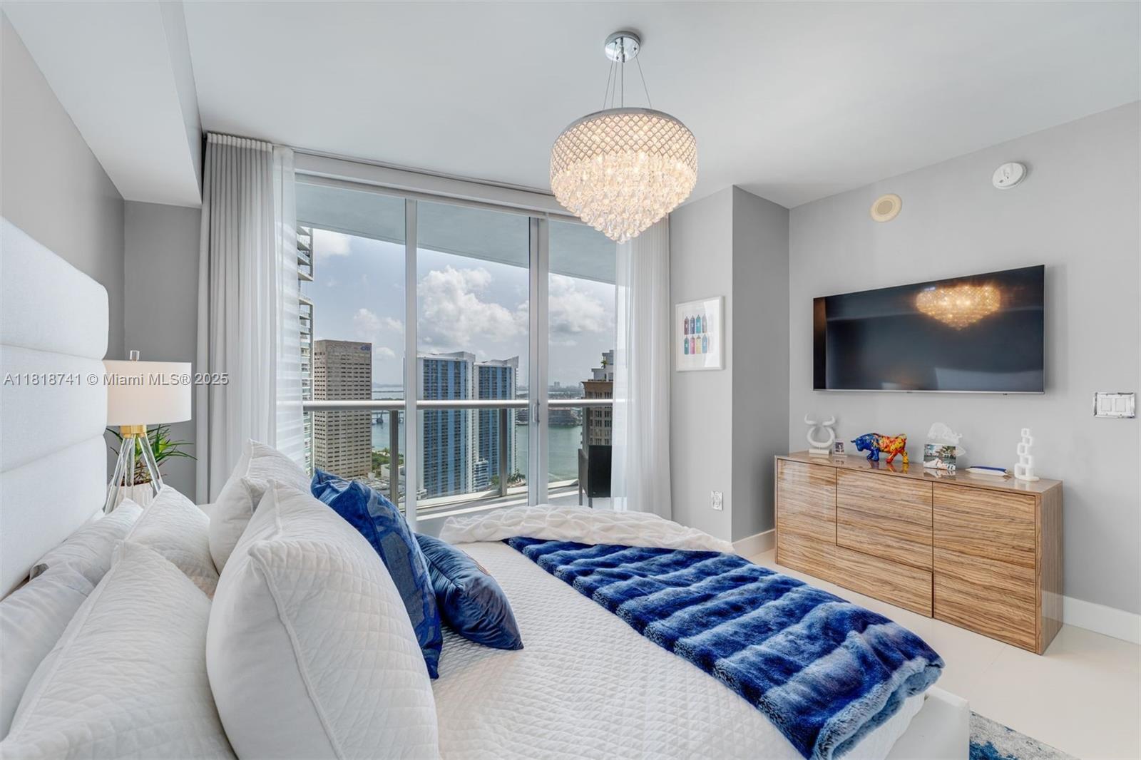 ICON BRICKELL NO TWO - Residential