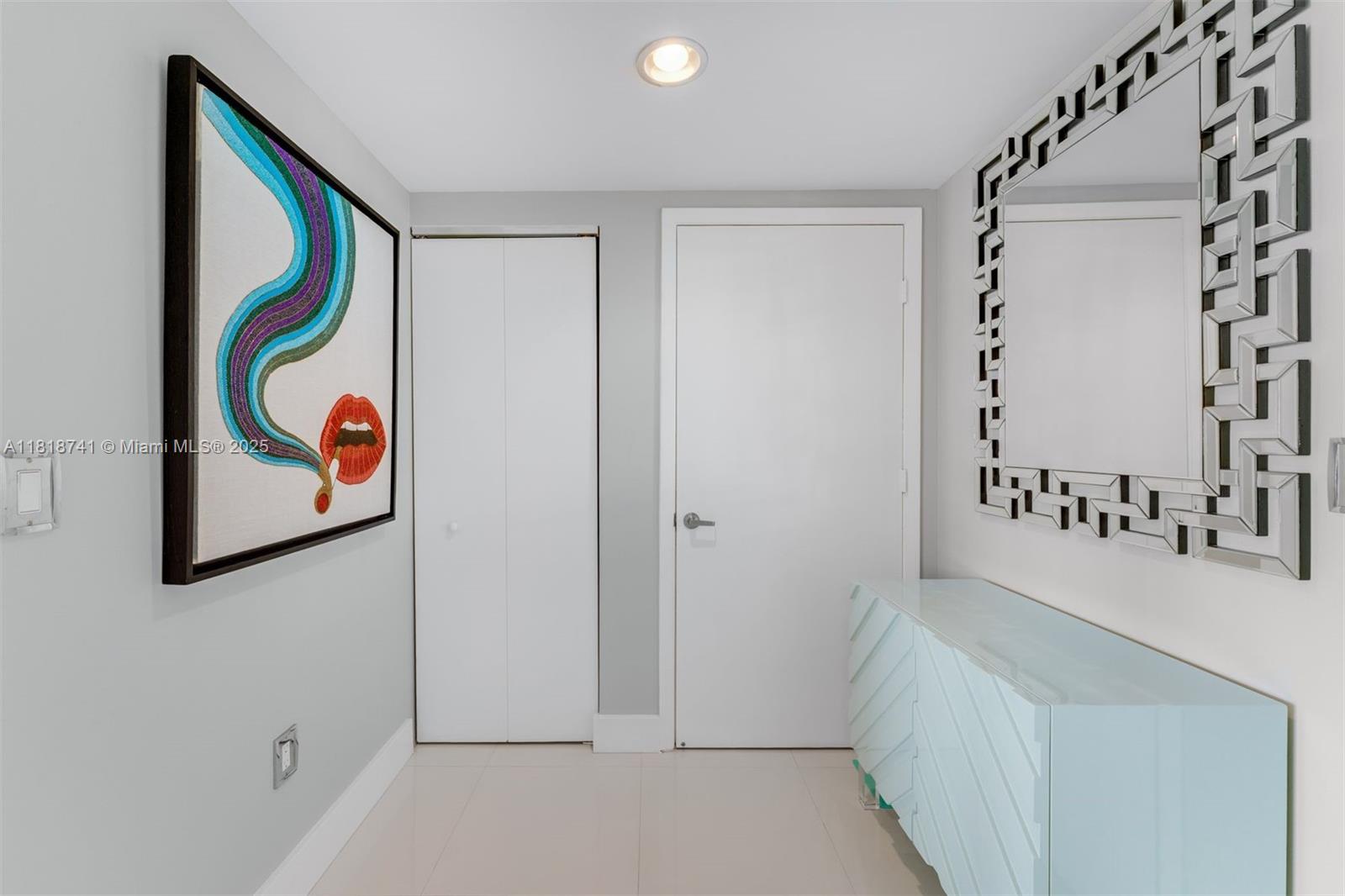 ICON BRICKELL NO TWO - Residential