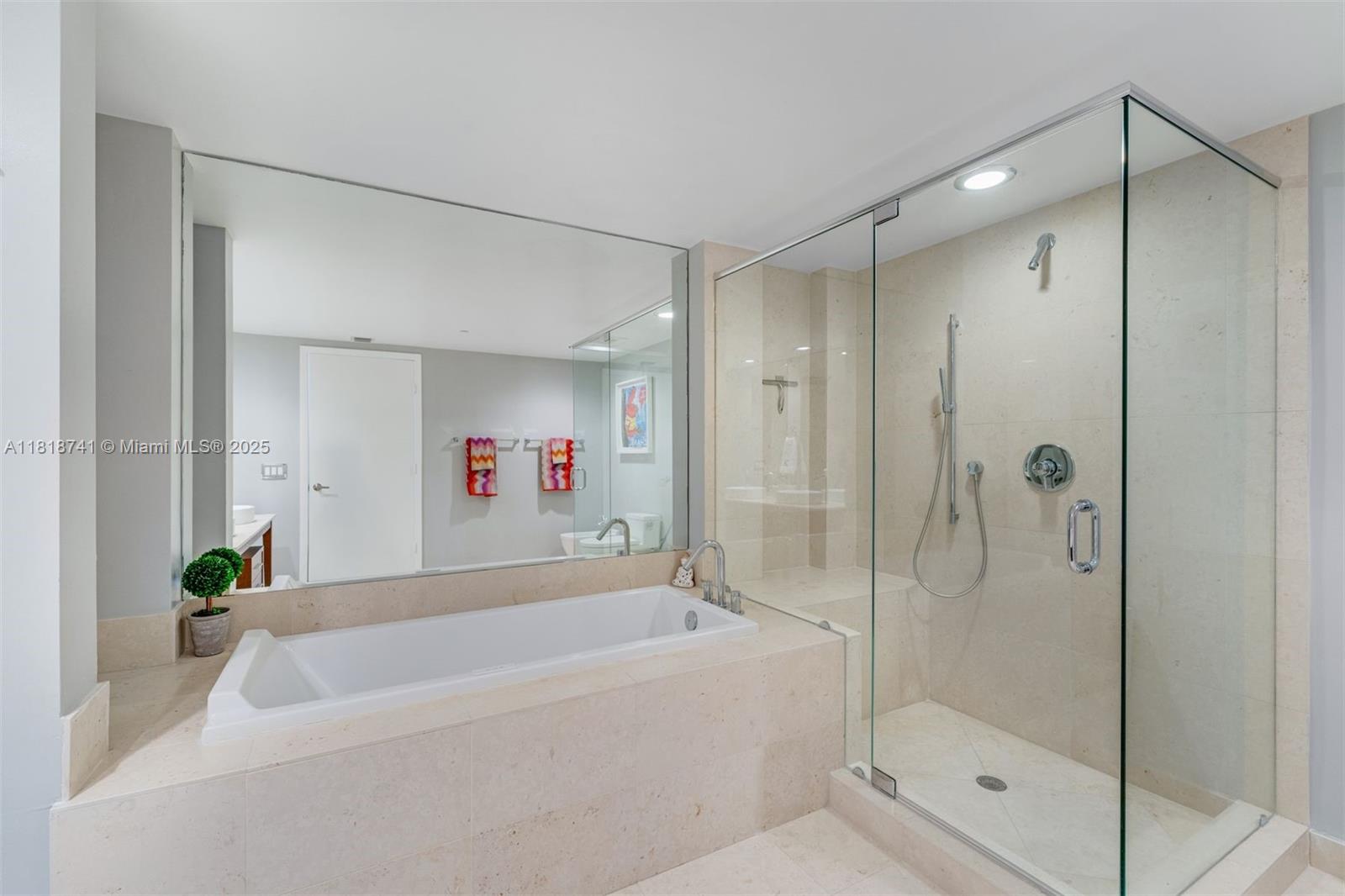 ICON BRICKELL NO TWO - Residential