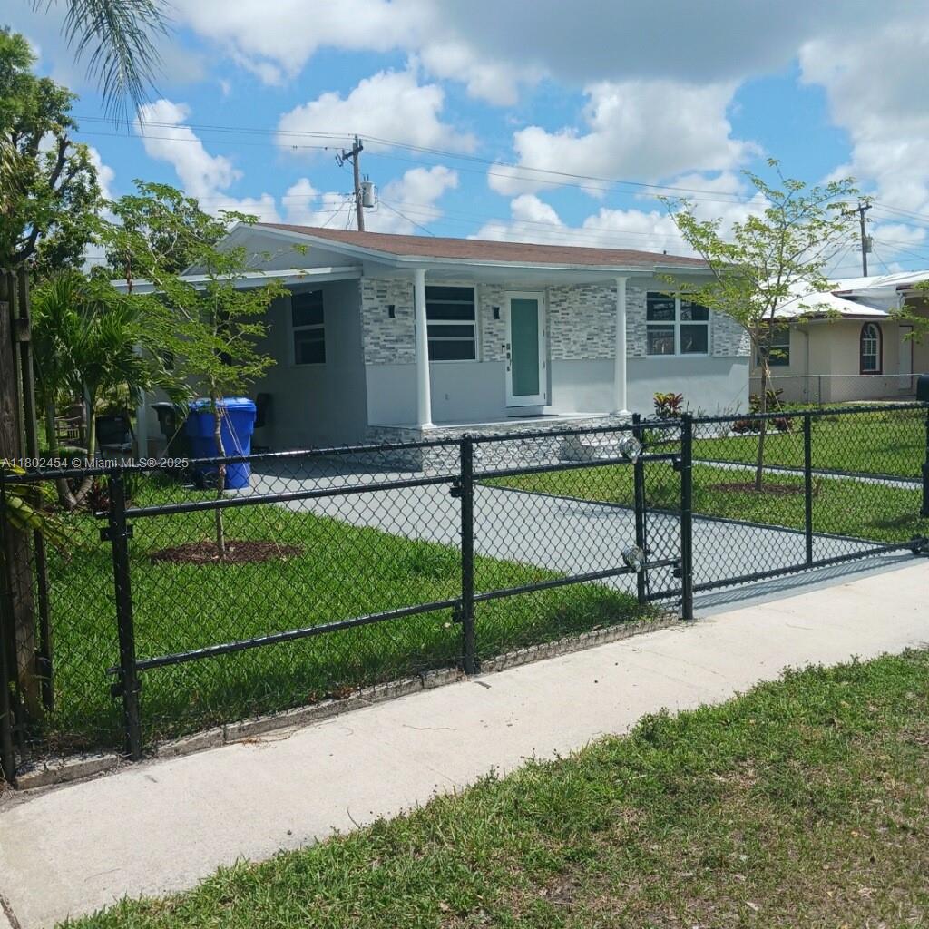 Property for Sale at 6421 Allen St, Hollywood, Broward County, Florida - Bedrooms: 2 
Bathrooms: 1  - $490,000
