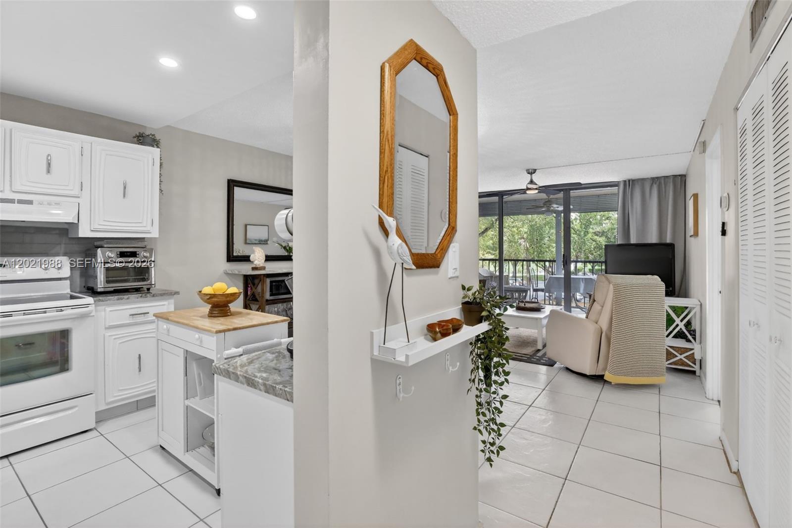 CONDOMINIUM 6 OF ENVIRON - Residential