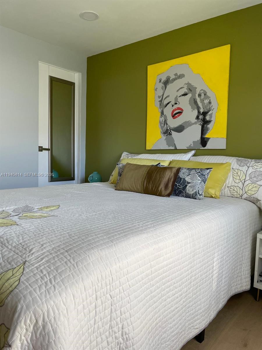 GATEWAY WEST CONDO - Residential