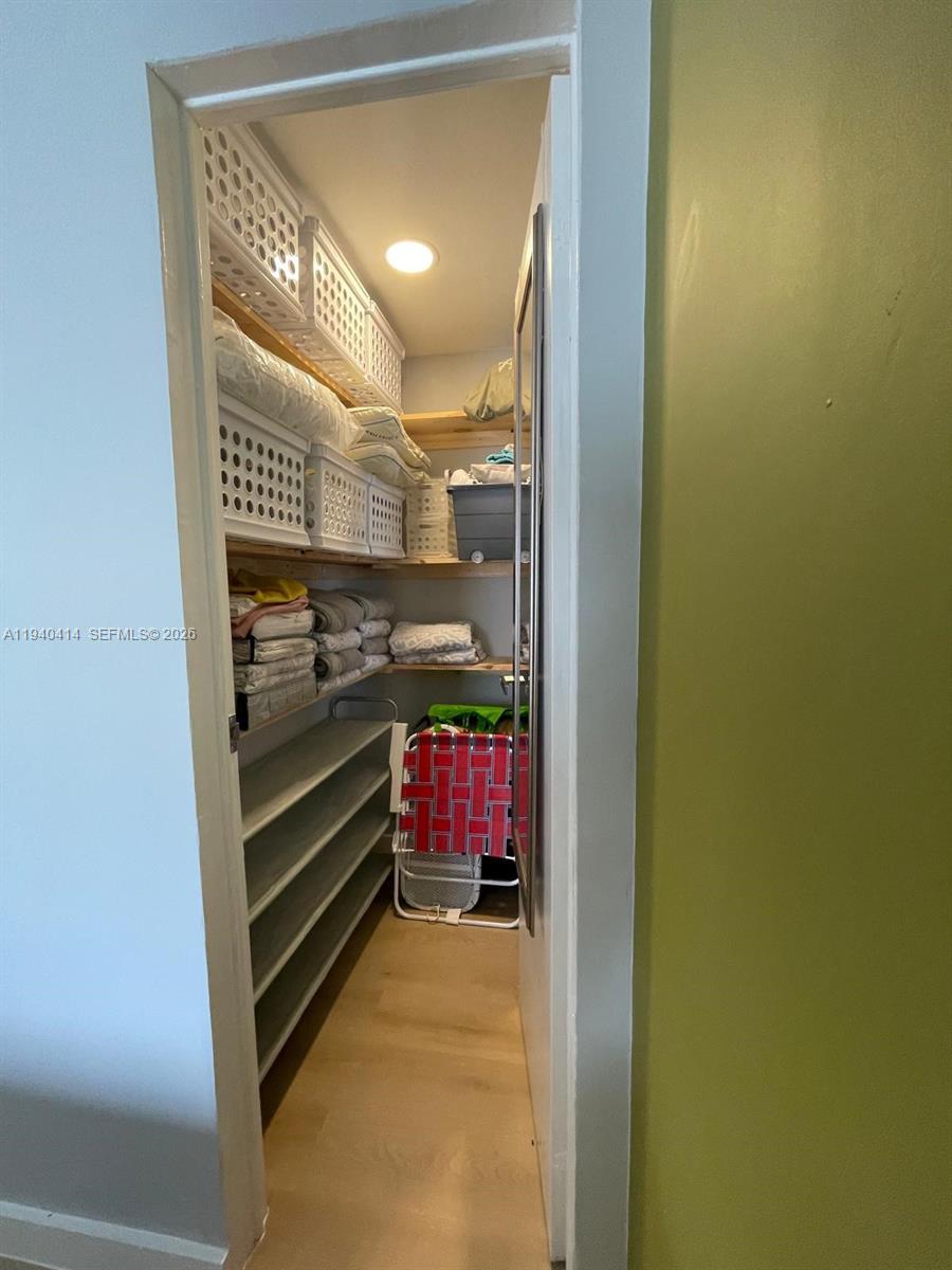 GATEWAY WEST CONDO - Residential