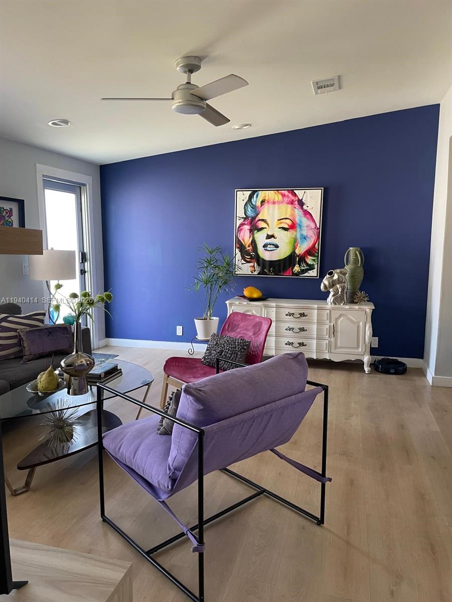 GATEWAY WEST CONDO - Residential