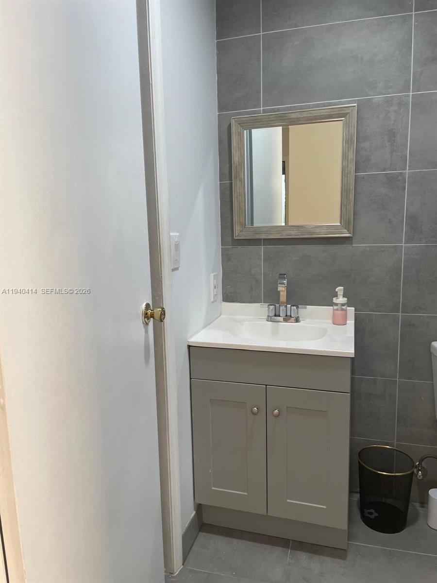 GATEWAY WEST CONDO - Residential