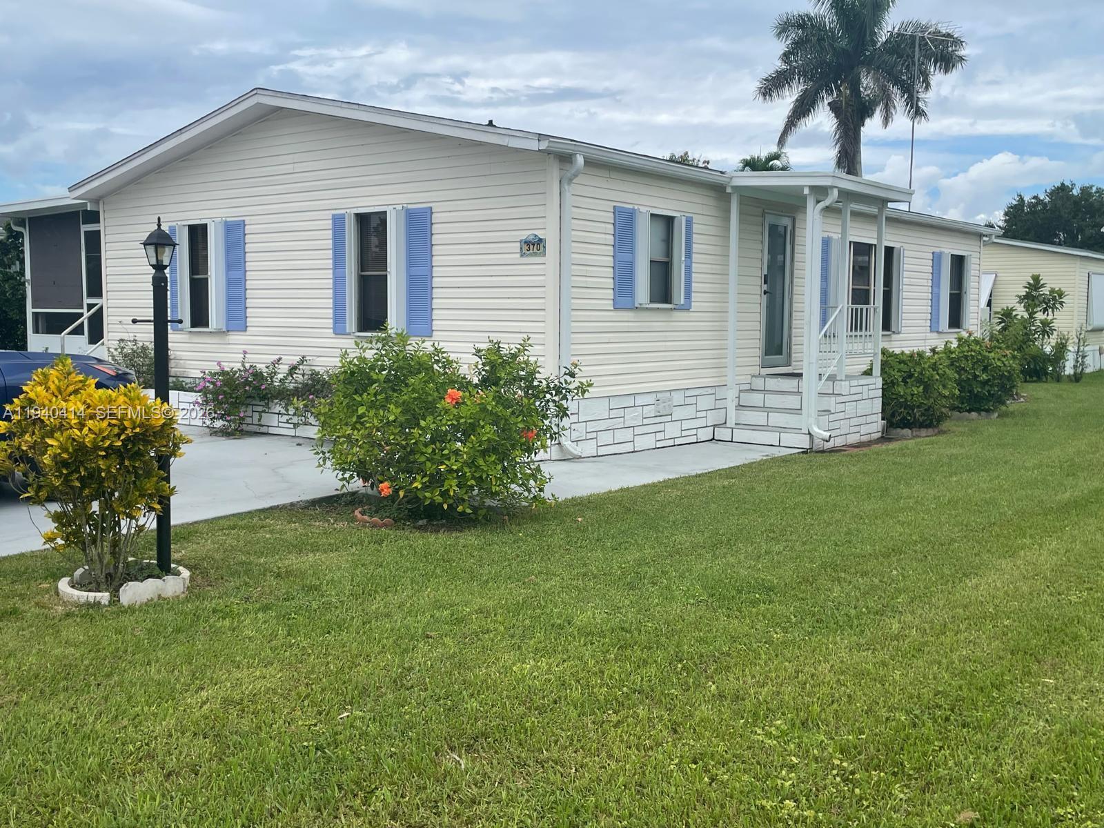 GATEWAY WEST CONDO - Residential