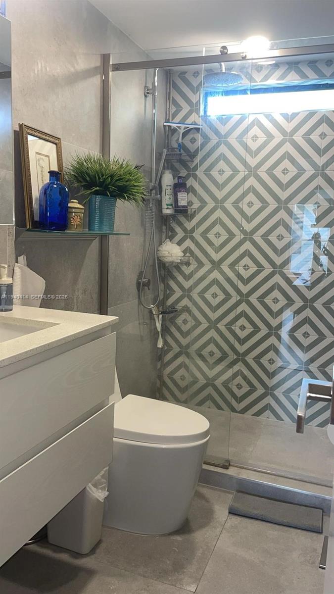 GATEWAY WEST CONDO - Residential