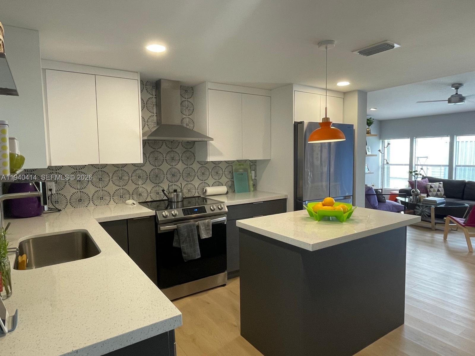 GATEWAY WEST CONDO - Residential