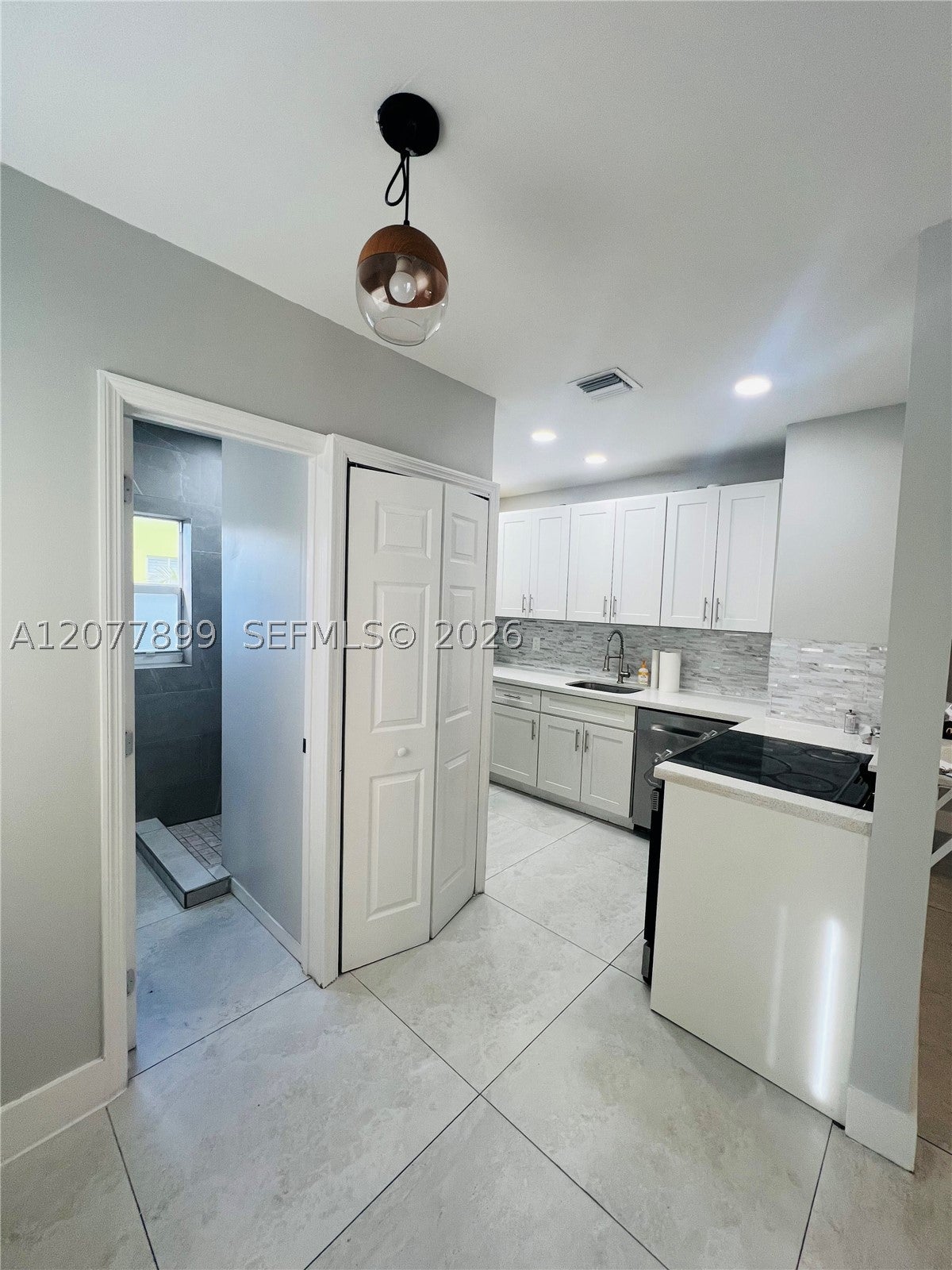 1332 NW 3rd Ave