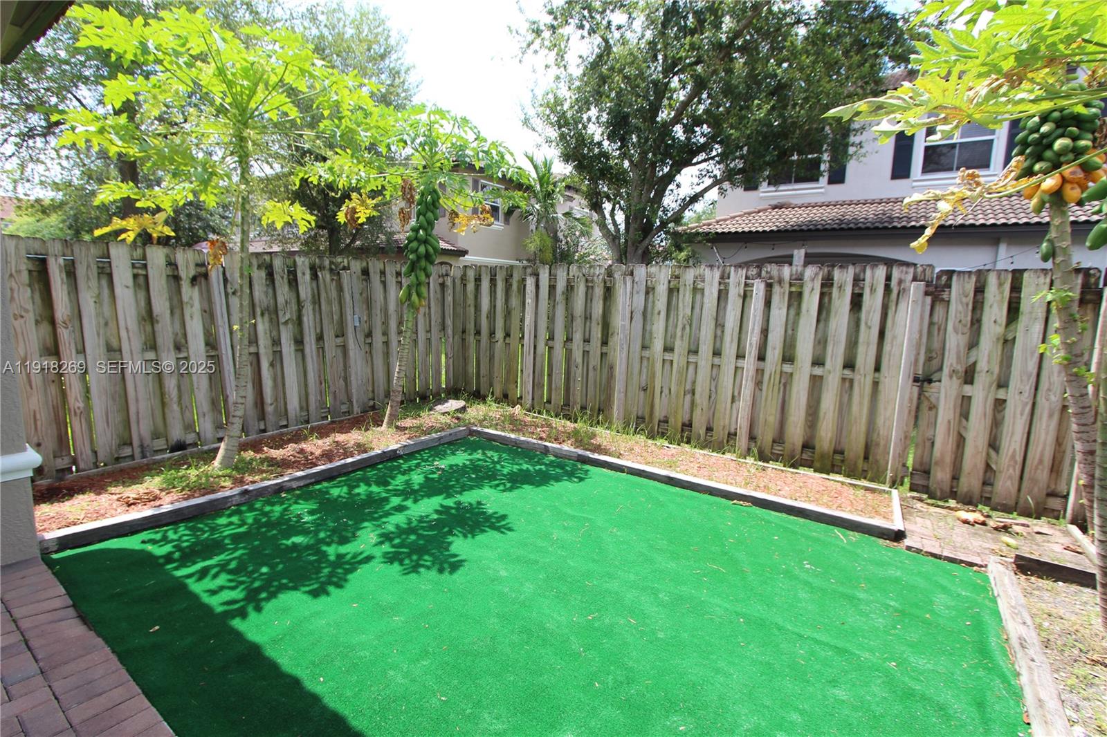 CENTURY GARDENS VILLAS - Residential