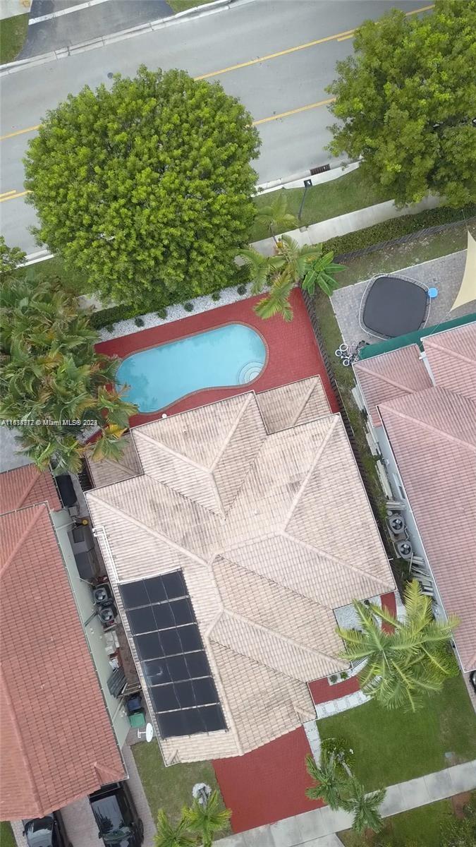 DORAL MEADOWS 1ST ADDN - Residential