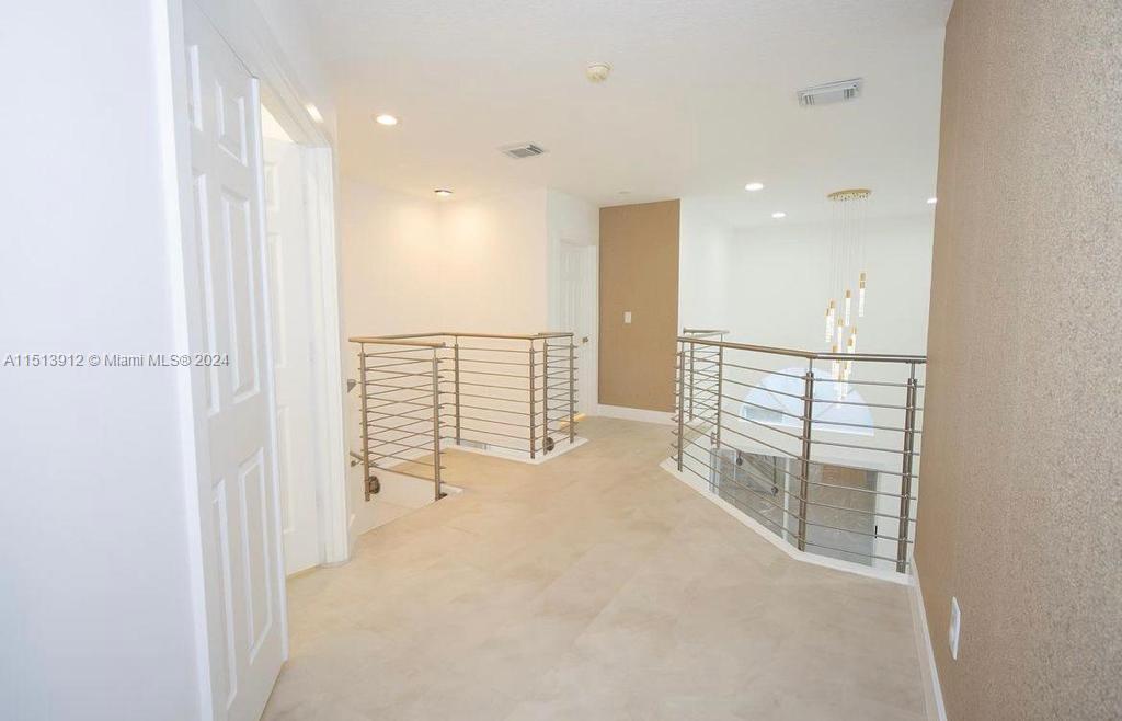 DORAL MEADOWS 1ST ADDN - Residential