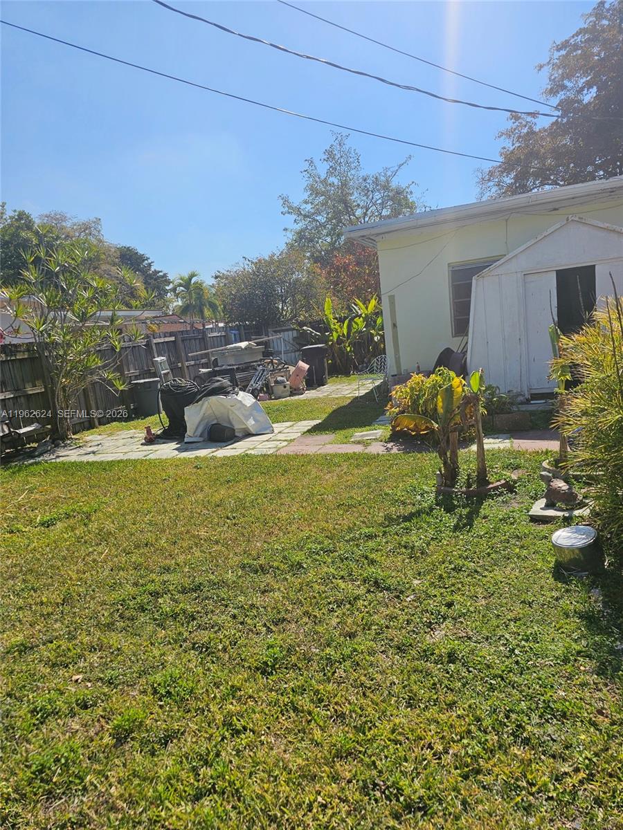 FREDERICK MANOR - Residential