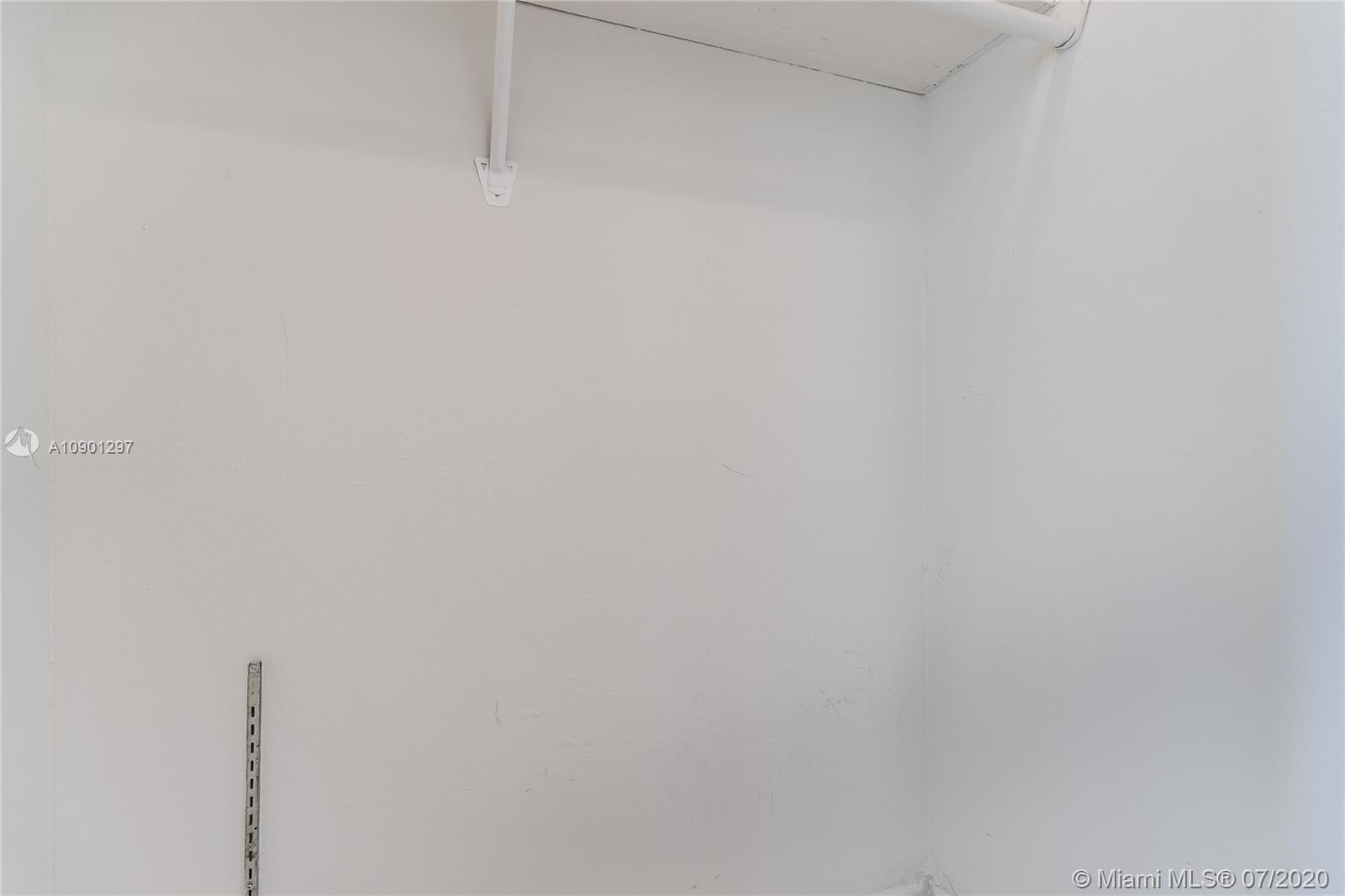 ADMIRAL TOWERS CONDO - Residential Lease