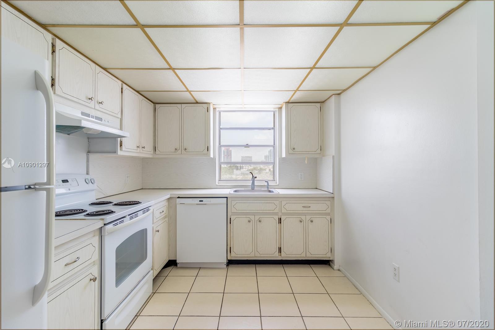 ADMIRAL TOWERS CONDO - Residential Lease