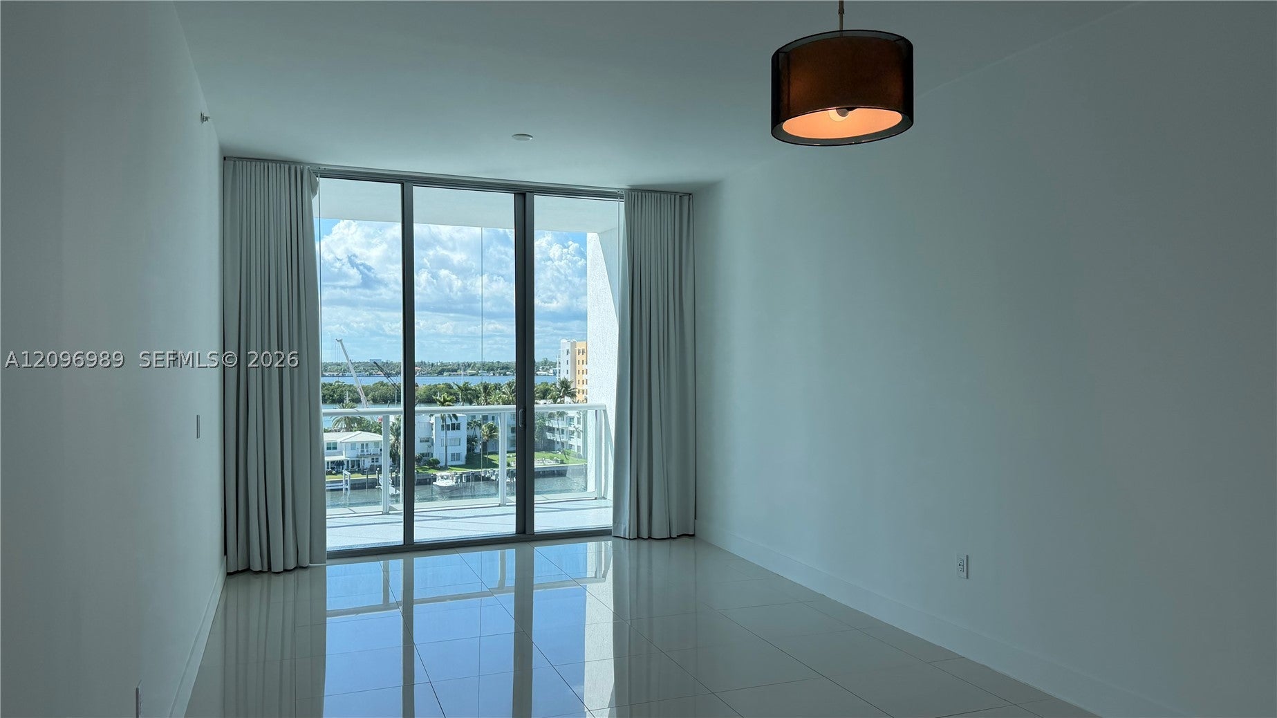 7928 East Dr 705