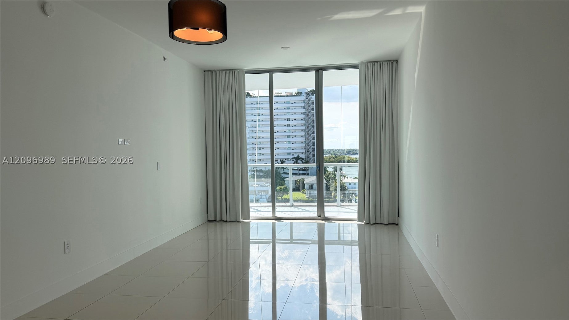 7928 East Dr 705
