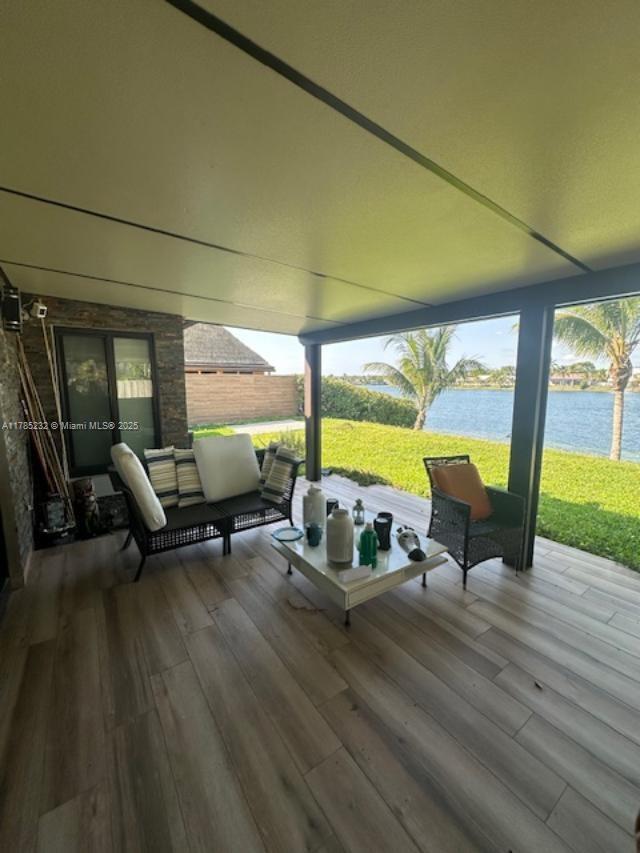 LAKES ON THE GREEN - SEC - Residential