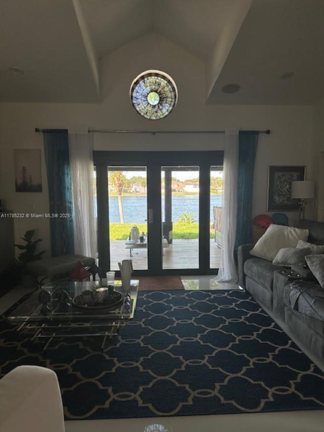 LAKES ON THE GREEN - SEC - Residential