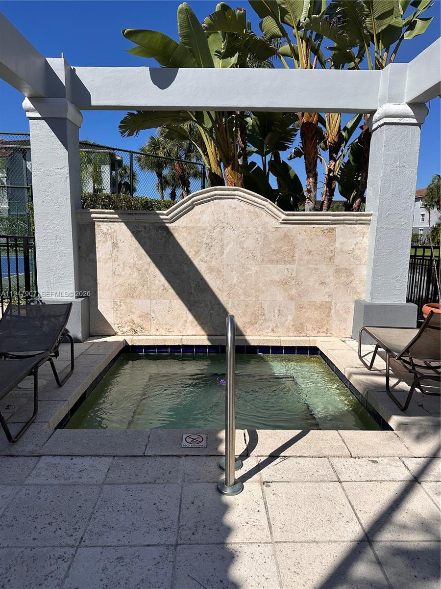 LA VIA CONDO - Residential