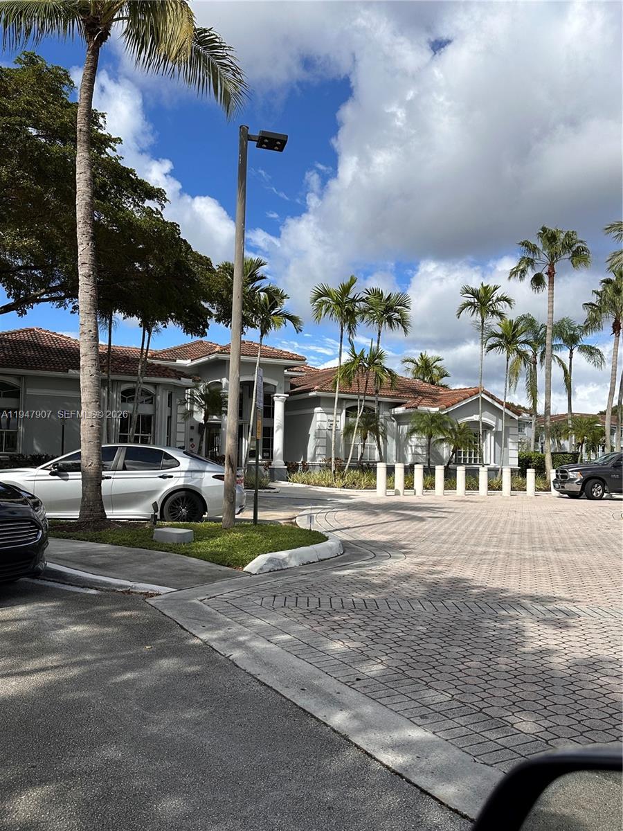 LA VIA CONDO - Residential