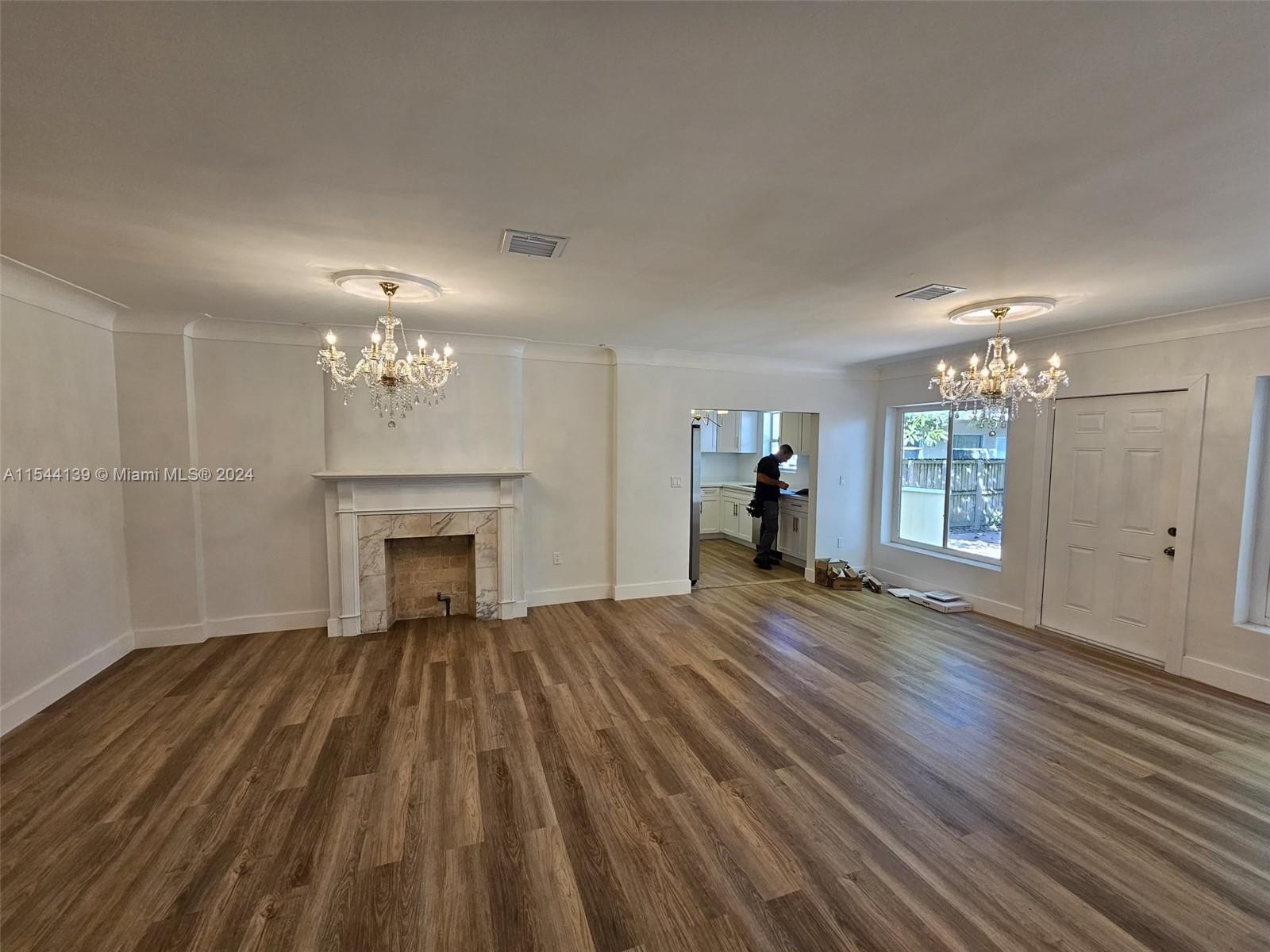 ISLE OF NORMANDY MIAMI VI - Residential Lease