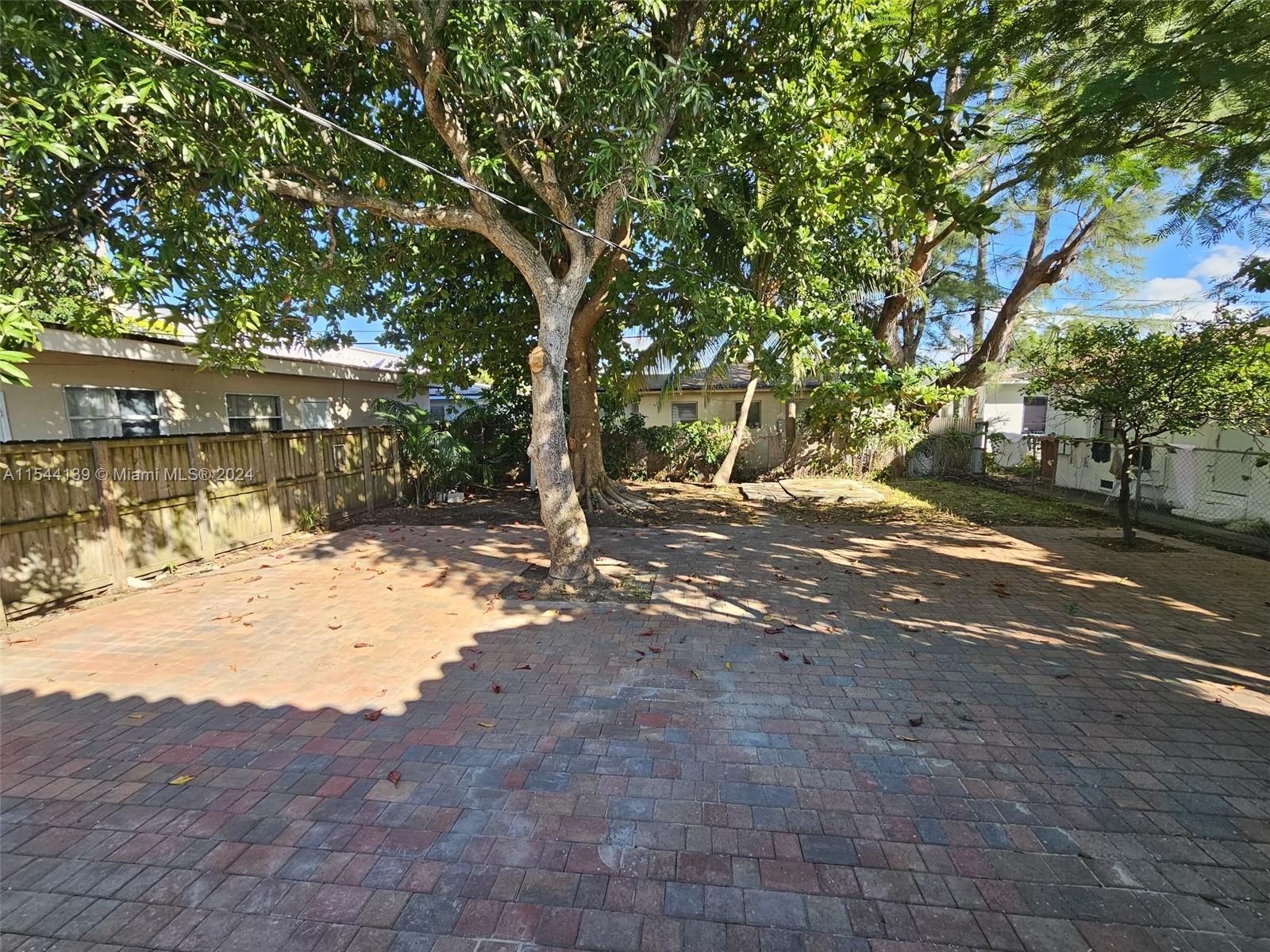 ISLE OF NORMANDY MIAMI VI - Residential Lease
