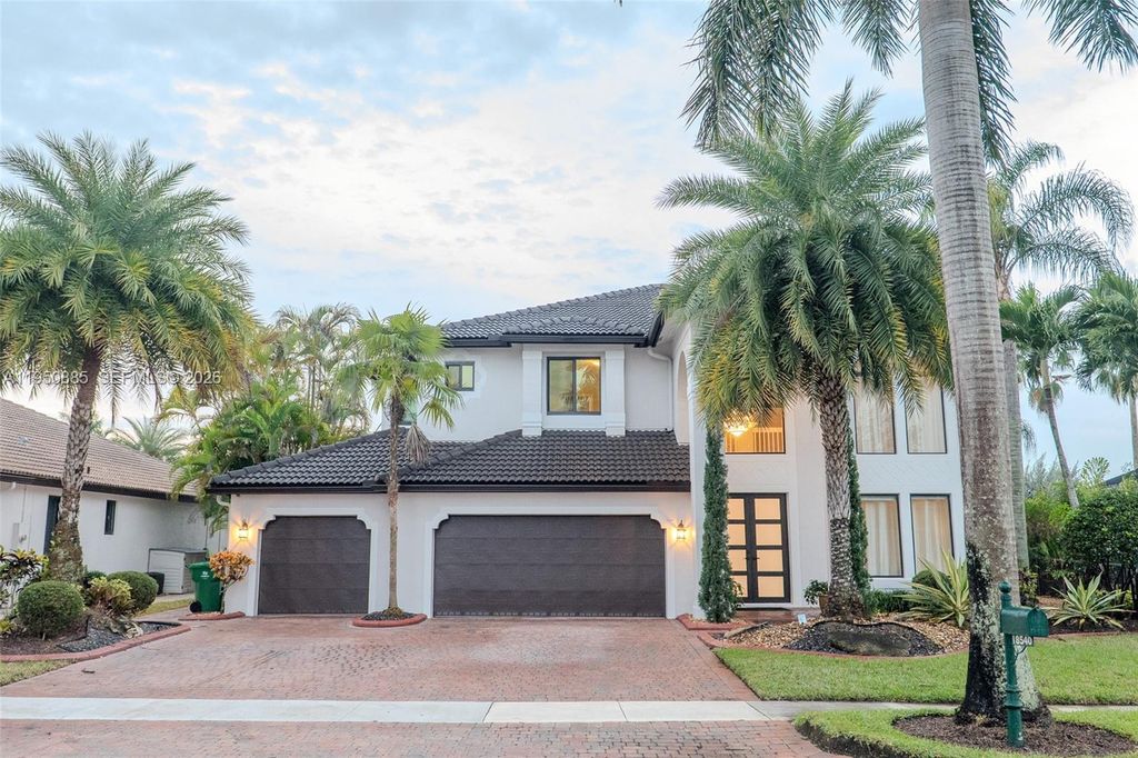 Photo of 18540 SW 43rd St, Miramar, FL 33029 (MLS # A11950885)