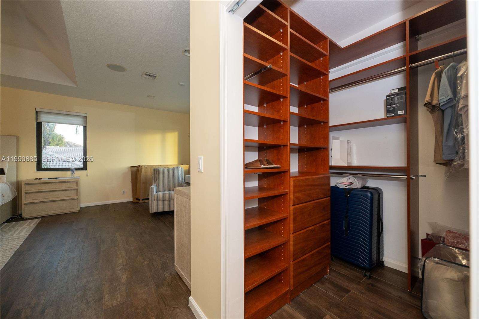 SUNSET LAKES PLAT TWO - Residential