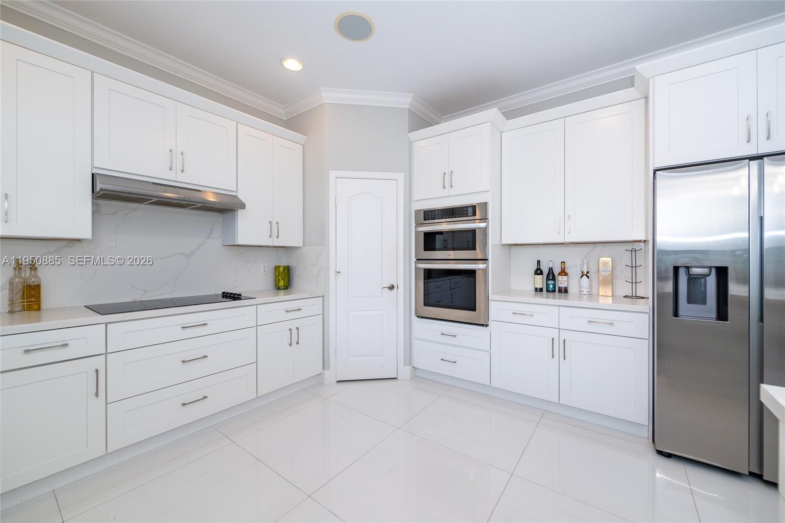 SUNSET LAKES PLAT TWO - Residential