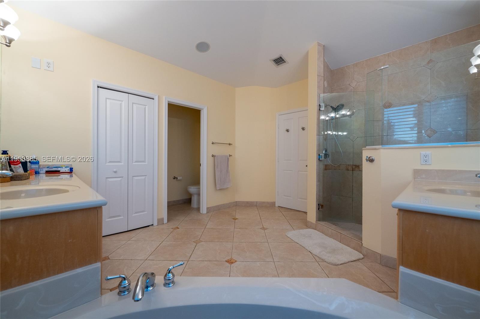 SUNSET LAKES PLAT TWO - Residential