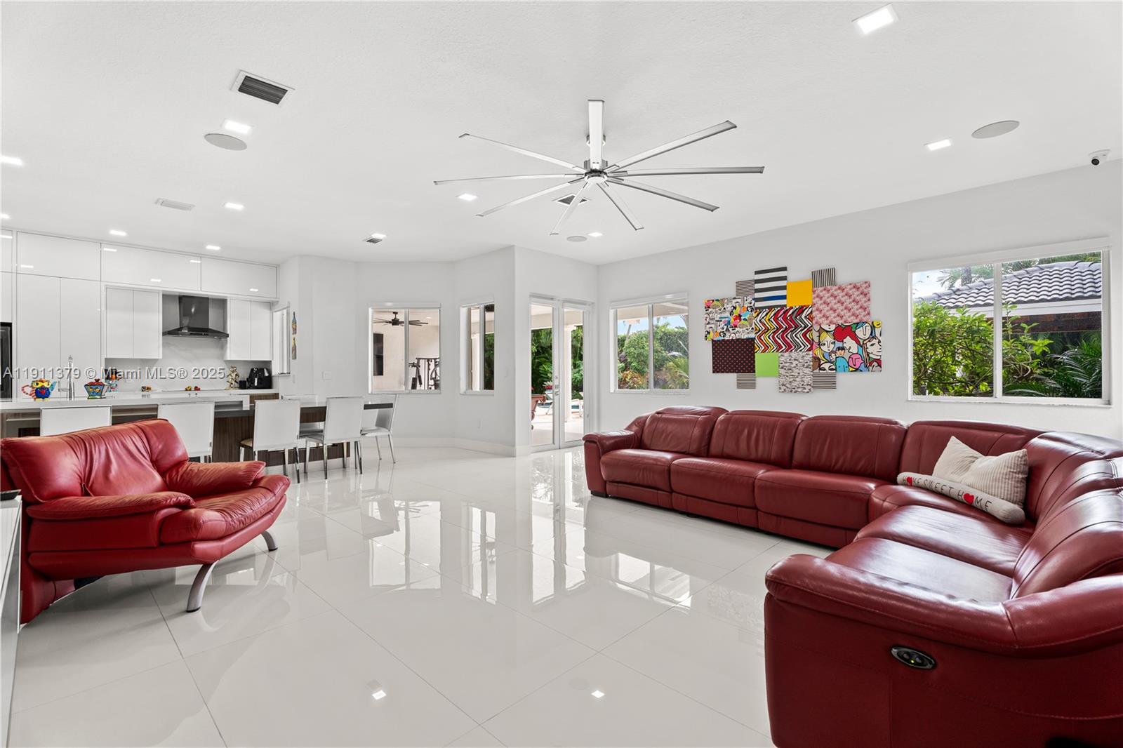 VALENCIA ACRES - Residential Lease