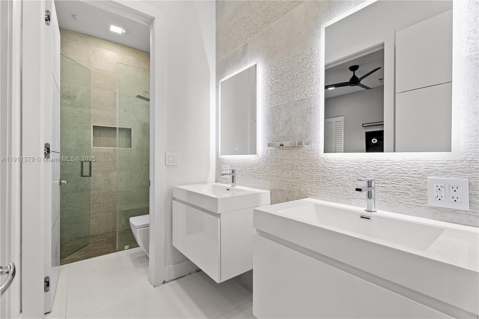 VALENCIA ACRES - Residential Lease