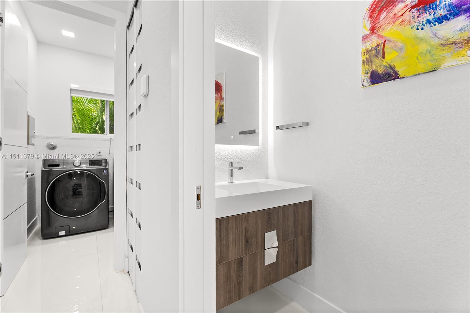 VALENCIA ACRES - Residential Lease