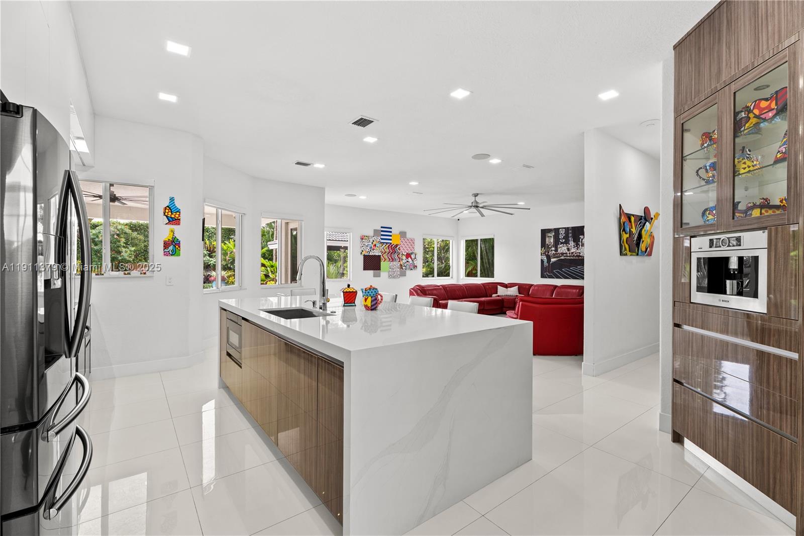 VALENCIA ACRES - Residential Lease